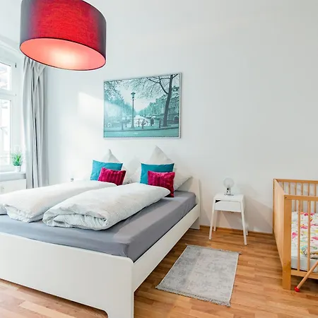 アパート Helle Mit Balkon & Moderner Kueche - Ideal Fuer Paare Mit Kind マクデブルク