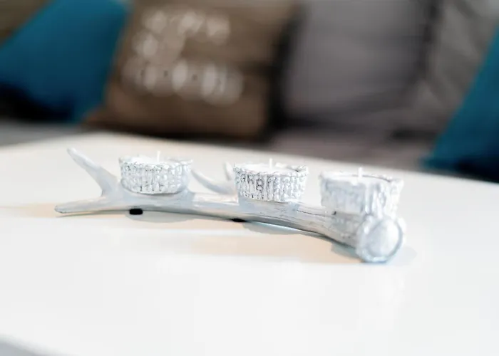 Appartement Helle Mit Balkon & Moderner Kueche - Ideal Fuer Paare Mit Kind *