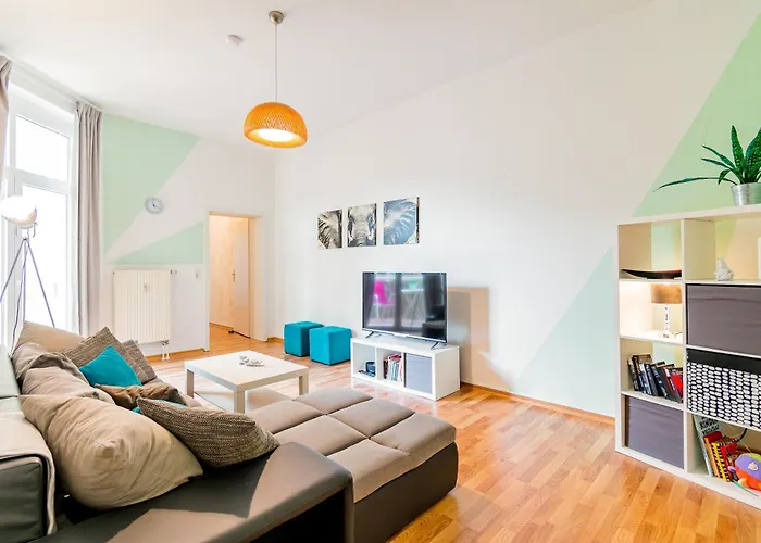 Helle Mit Balkon & Moderner Kueche - Ideal Fuer Paare Mit Kind Appartement Magdebourg